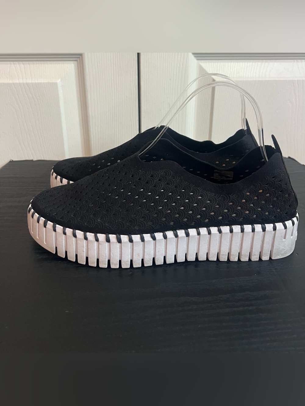Ilse Jacobsen Tulip Shoes Womens Size 10 Black Platform Sneakers